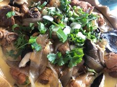 -华龙特色大骨鸡农家菜馆