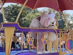 -小镇影院迪士尼小熊Duffy与他的朋友合影地