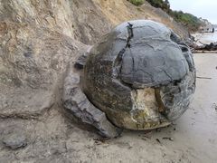 -摩拉基大圆石