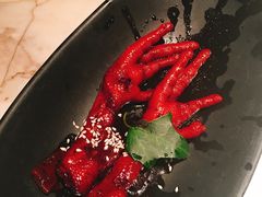 吮指鸡爪-桂满陇·蟹黄小笼汤包(中山公园店)