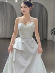 -艾米丽婚纱礼服