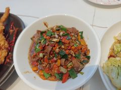 -阿瓦山寨·湘菜现炒·剁椒鱼头王(咸阳总店)