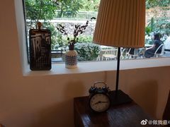 -彳亍咖啡·这里(水湾路店)
