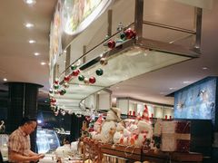 -宝利来国际大酒店-凤凰阁旋转餐厅