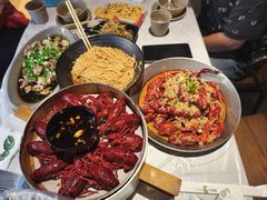 -巴厘龙虾·榜首油焖大虾(音乐学院·沿江酒馆店)