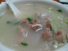 冬瓜排骨汤-雪乡人家东北菜·铁锅炖一切(高斯路店)
