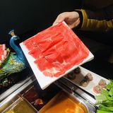 牛老捞火锅｜四宫格锅底，满足多口味的你💋