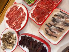 -毛辣果·贵州红酸汤牛肉火锅(西单店)