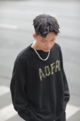 -一家只做男发烫染的店