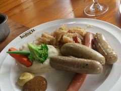 -LENBACH兰巴赫西餐啤酒坊(大连星海广场店)