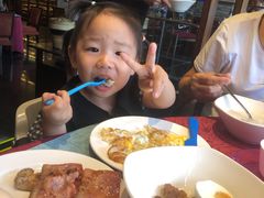 -亚龙湾希尔顿自助餐厅·海鲜·烧烤·沙滩BBQ·现场乐队