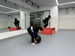 -EFL巴西柔术·综合格斗·泰拳·少儿体能训练(虹桥德必馆)