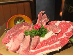 -铭牛烧肉·和牛海鲜自助(高新月牙湖店)