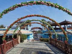 -亚龙湾亚泰商业街