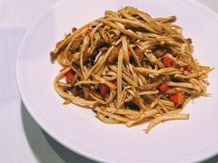 岳西高山茭白炒肉丝-半勺·新徽菜(银泰城店)