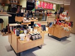 零售区-星巴克臻选(上海中环广场2F店)