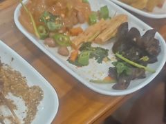 -哈尔滨小酒馆·鲜肉现穿自助烧烤(康新花园店)