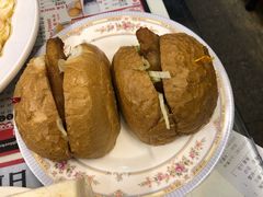 特色猪扒包-华星冰室(湾仔店)