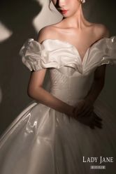 -Lady  Jane高端婚纱礼服馆