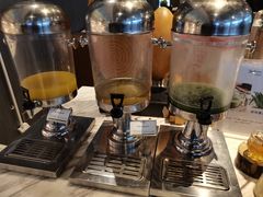 -筠咖啡西餐厅(上海国展宝龙丽筠酒店)