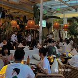 在重庆  一定会和朋友们一直去的音乐餐酒吧～