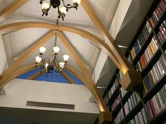 -钟书阁(松江泰晤士小镇店)