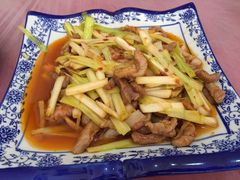 韭黄肉丝-韩妹鱼庄·泸定老字号(泸定店)