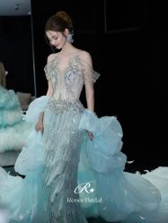 点击看大图 -Renee芮亦婚纱