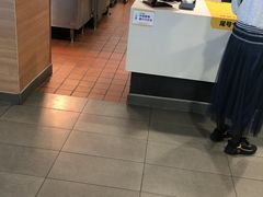 -麦当劳(东方时代广场分店)