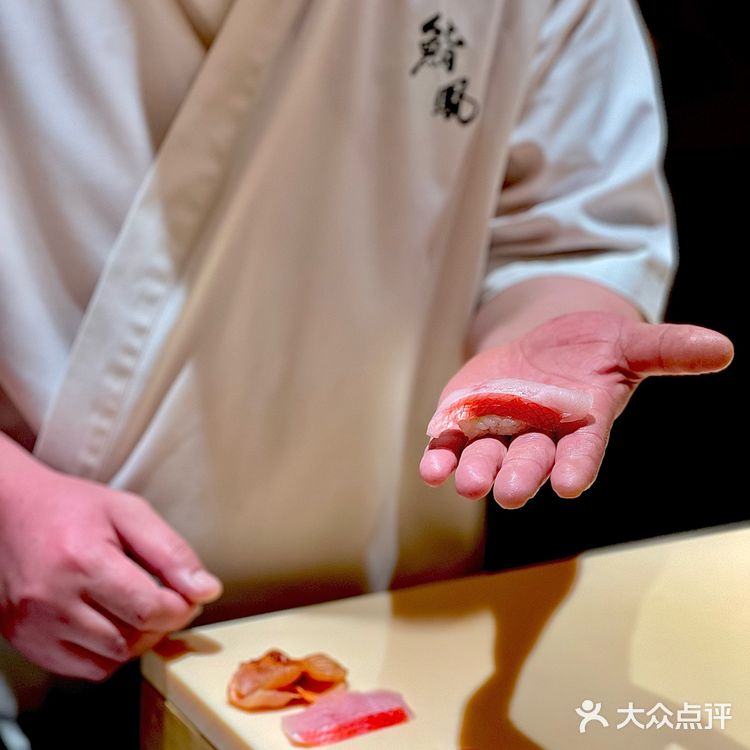 顶级海胆寿司的甜美滋味你真的不来尝尝吗❓