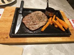 -必胜客(东大桥店)