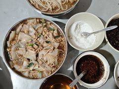 -正宗杨记普洱酸醋米线(总店)