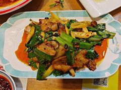 蒜苗回锅肉-易老妈蹄花.特色川菜(人民公园总店)