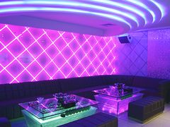-迈豪国际酒店-百老汇旋转西餐厅