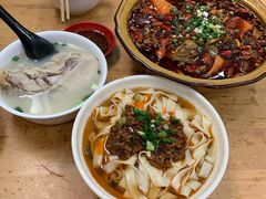-雷祖芳老妈蹄花店