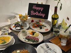 -Mark&Mars Restaurant