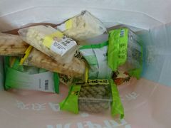 -来伊份1038(新村路三店)