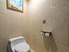-上海虹桥祥源希尔顿酒店