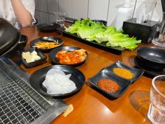 -肉甲韩国木炭烤肉(新壹街1店)