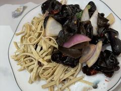 -鲁南仔·滕州炒鸡(经三路店)