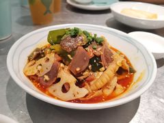 钵钵什锦-姚姚酸菜鱼·金戈戈香港豉油鸡(喜荟城联名店)