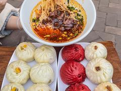 -李与白包子铺(桐梓林店)