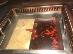 -老牌坊云南鱼豆花火锅(哈西万达店)