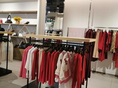 -MaxMara(燕莎奥特莱斯店)