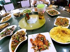 -覃记海鲜美食餐厅