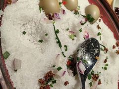-头上红煨盐鸡·非遗院子餐厅