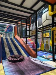 -反弹蹦床公园·亲子乐园·团建·派对(尚品奥莱店)