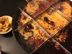 -岗上渣渣老火锅(两路口店)