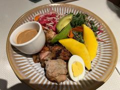 鸡肉芒果牛油果色拉-BAKER&SPICE(环贸店)