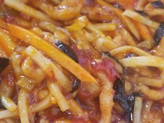 鱼香肉丝-鑫巴蜀小镇 · 水煮鱼专研店(玉桥店)